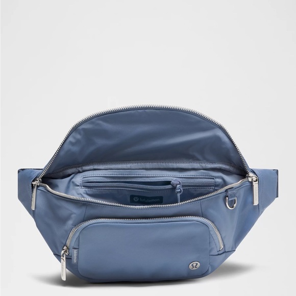 lululemon athletica Handbags - Lululemon Everywhere Belt Bag Extra Large 4L *Metal - Washed Denim/Silver